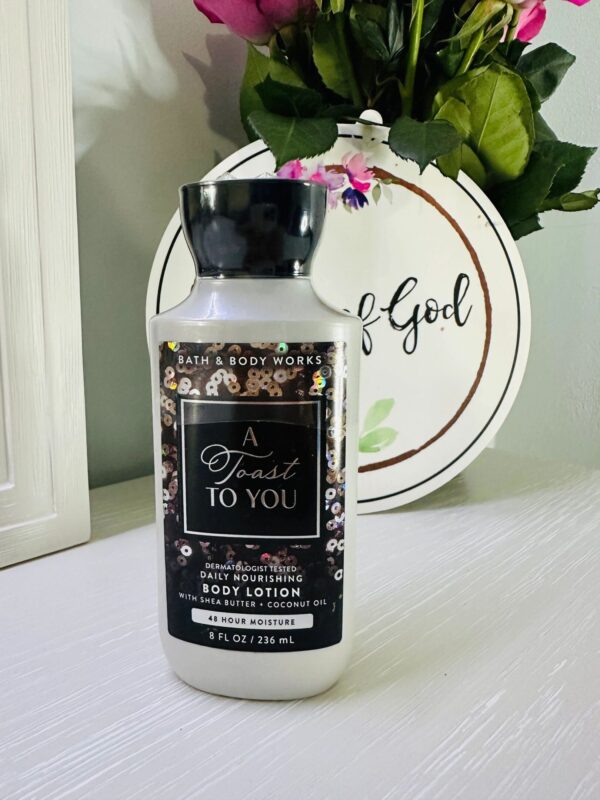 Lotion bottle with decorative background